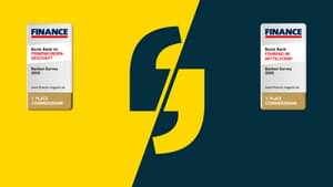 Split screen in yellow and petrol. Quotes can be seen in the middle.